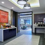 Hampton Inn & Suites Los Angeles/Sherman Oaks